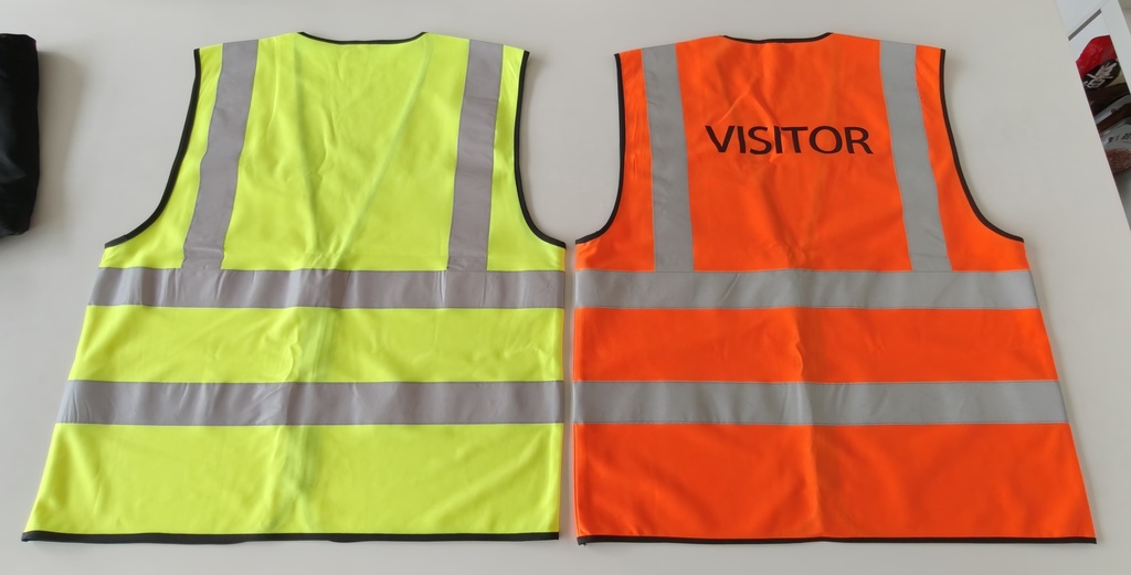 DHL.ZIP TYPE SAFETY VEST
